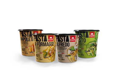 <h4>Instant Pasta</h4><p>La nostra Instant Pasta in cup, realizzata con ingredienti di alta qualità, racchiude l’essenza delle autentiche ricette italiane fatte in casa, rispettando la salute e l’ambiente.</p><p>Perfetta in ogni momento della giornata, come snack o come pasto completo. Ovunque tu sia, puoi gustare l’autentico sapore d’Italia con le nostre ricette iconiche: Napoletana, Cheese, Alfredo e Pesto.</p>